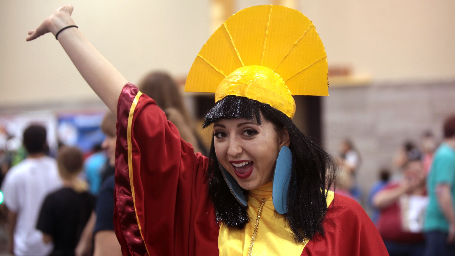 File:Emperor Kuzco cosplayer (27224893960).jpg