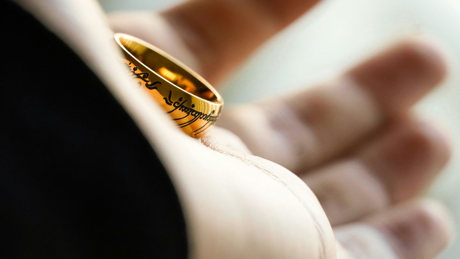 gold and silver wedding band