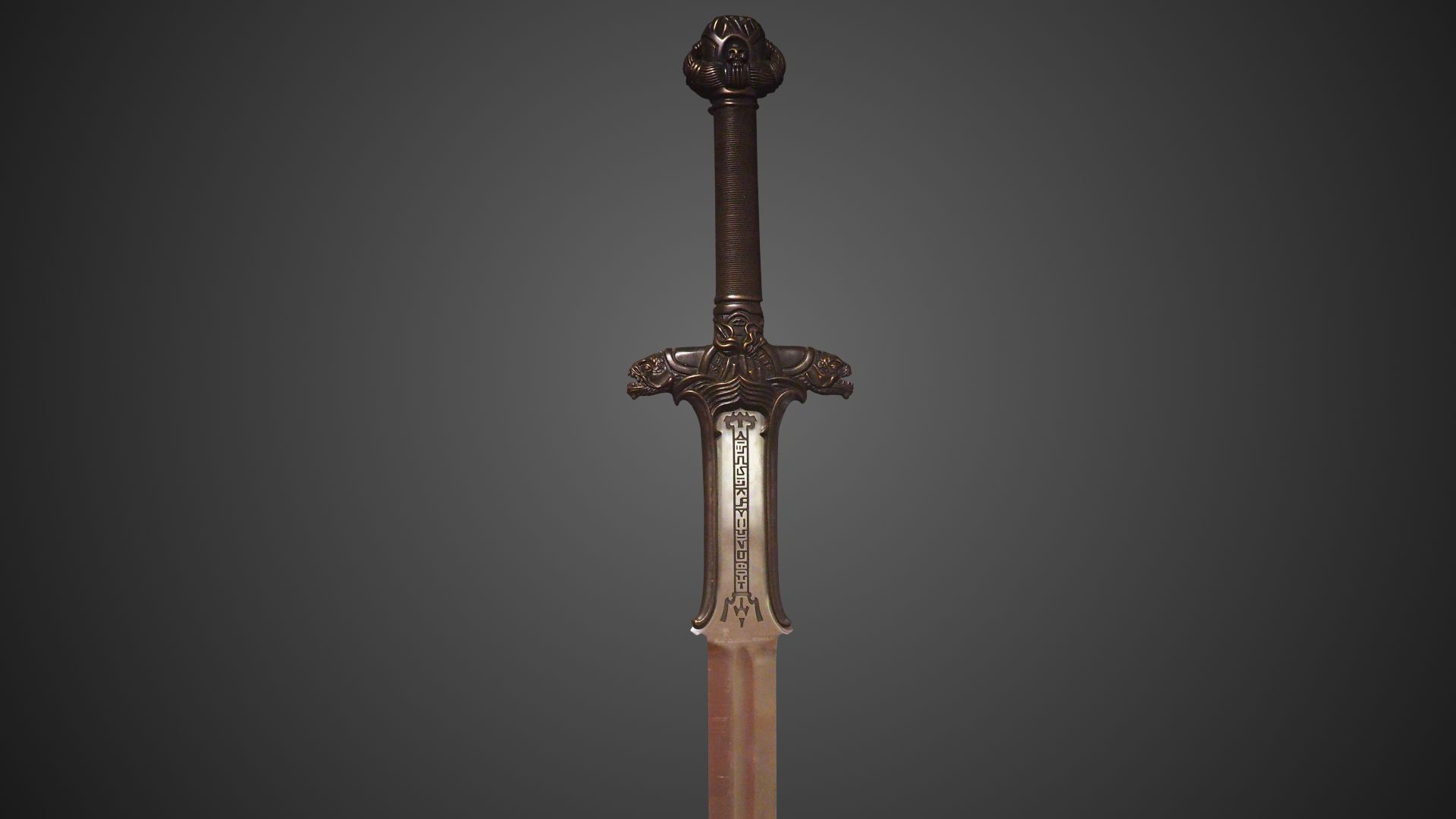 File:Atlantean sword of Conan the Barbarian-P5120352-gradient.jpg