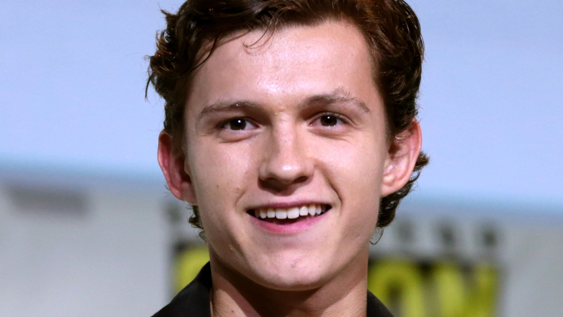 File:Tom Holland by Gage Skidmore.jpg