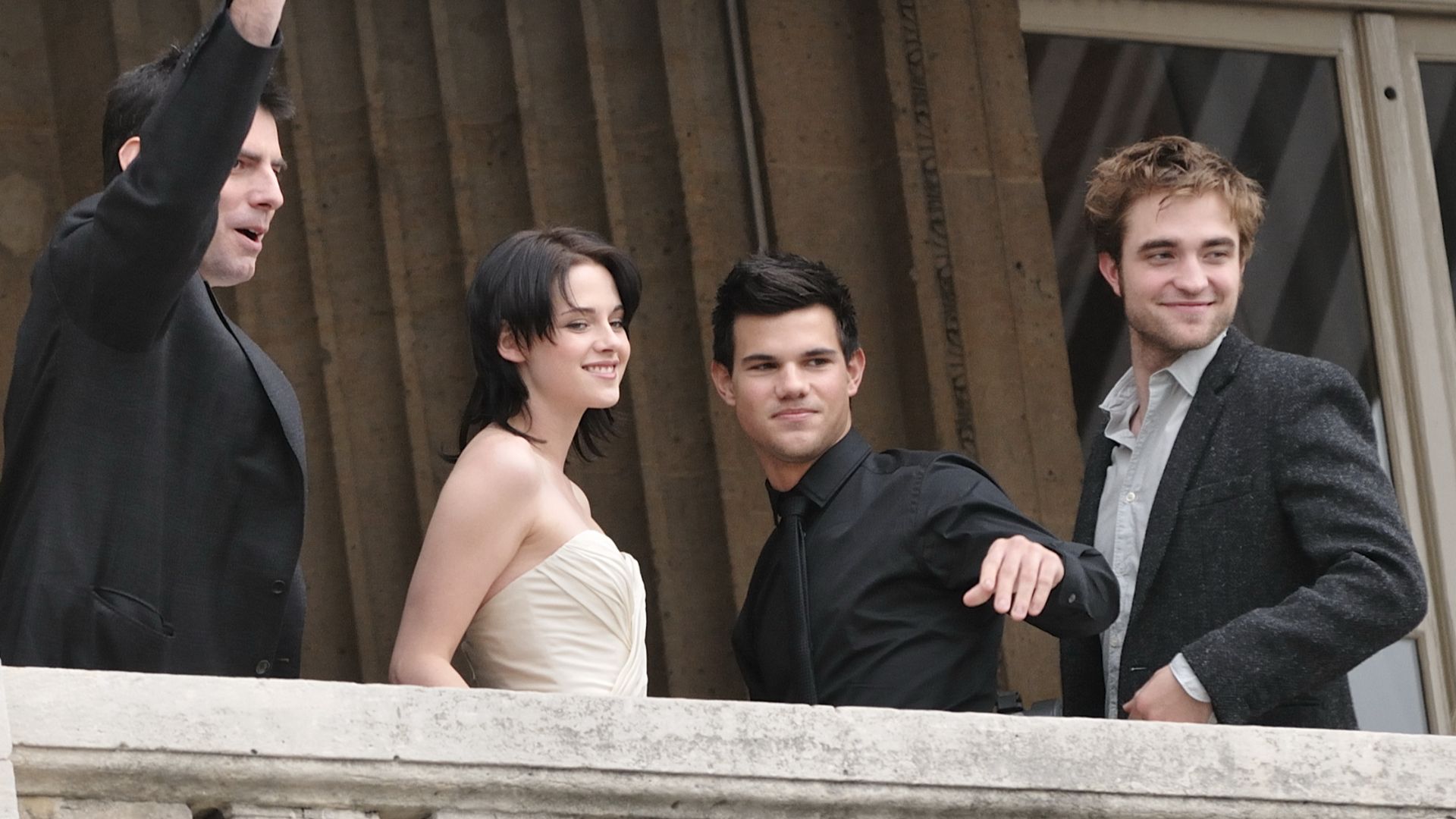 File:Twilight 20091110 Crillon Hotel Paris 002.jpg