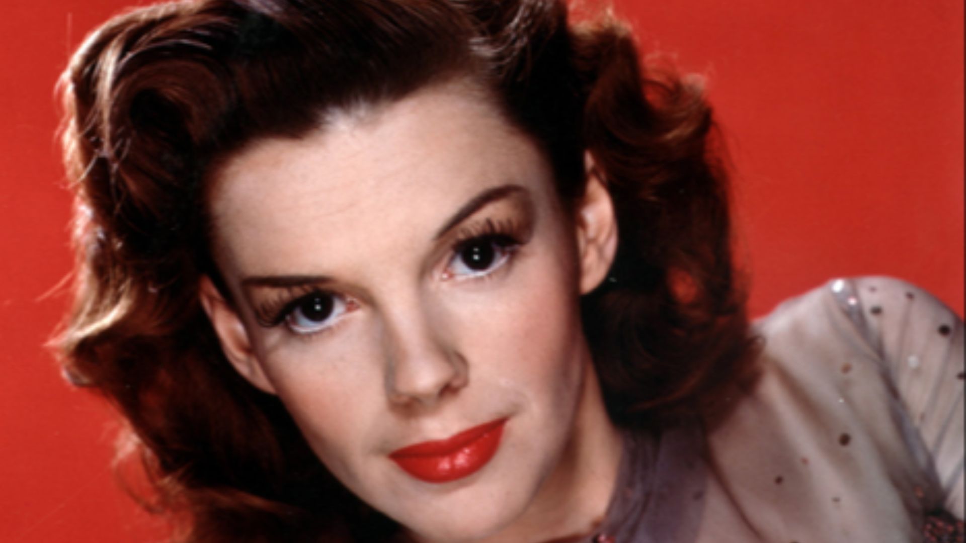 File:Judy Garland publicity photo.png
