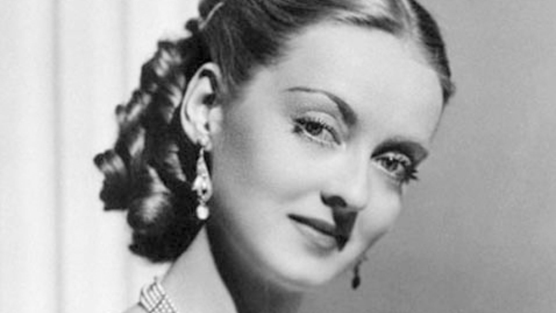 File:Jezebel-1938-Bette-Davis-cropped.jpg