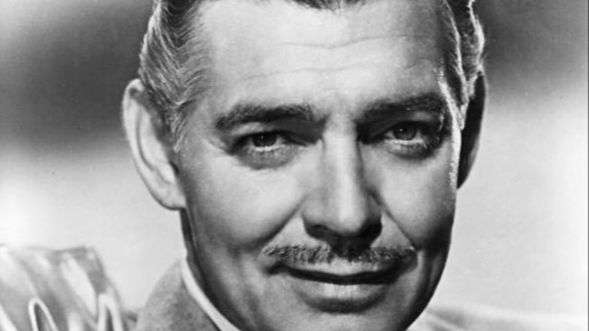 File:Clark Gable - publicity.JPG