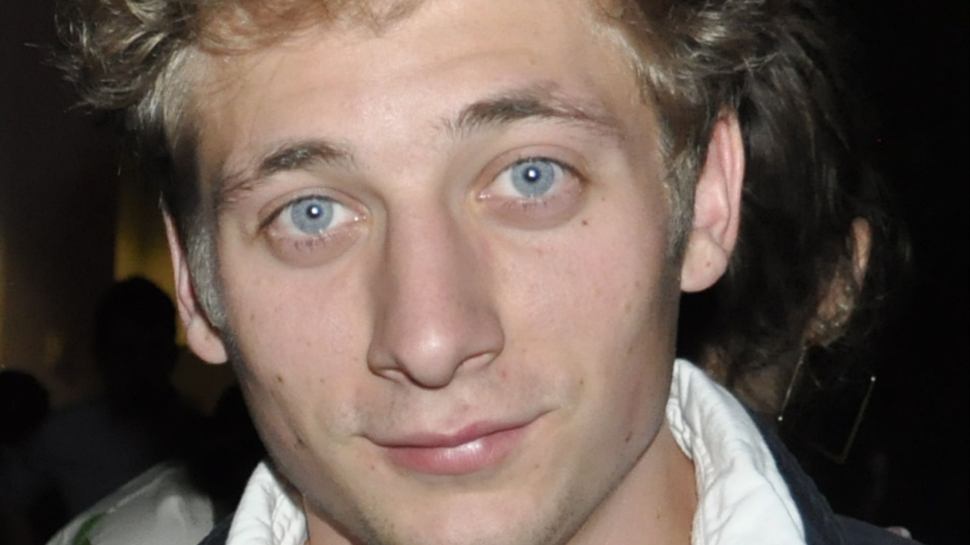 File:Jeremy Allen White, AT&T Center, 2013.jpg