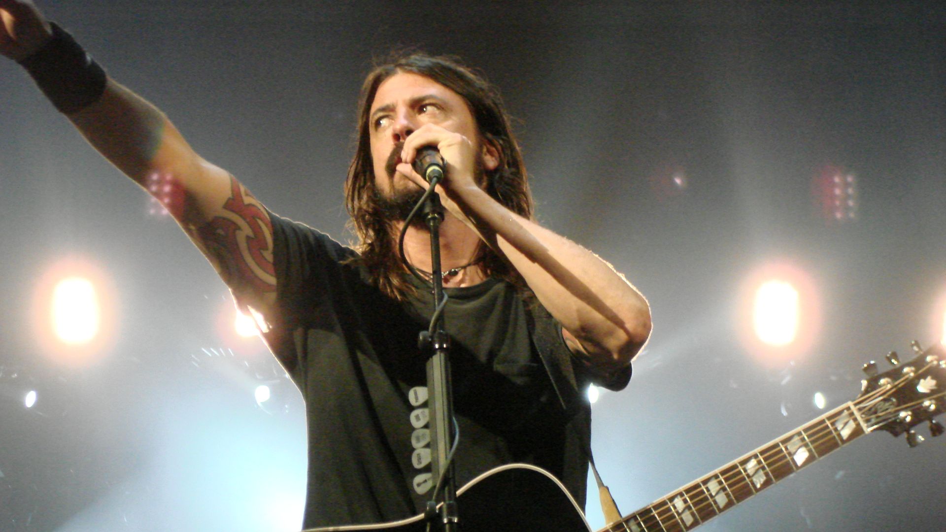 File:Dave Grohl - july 2008 2.jpg
