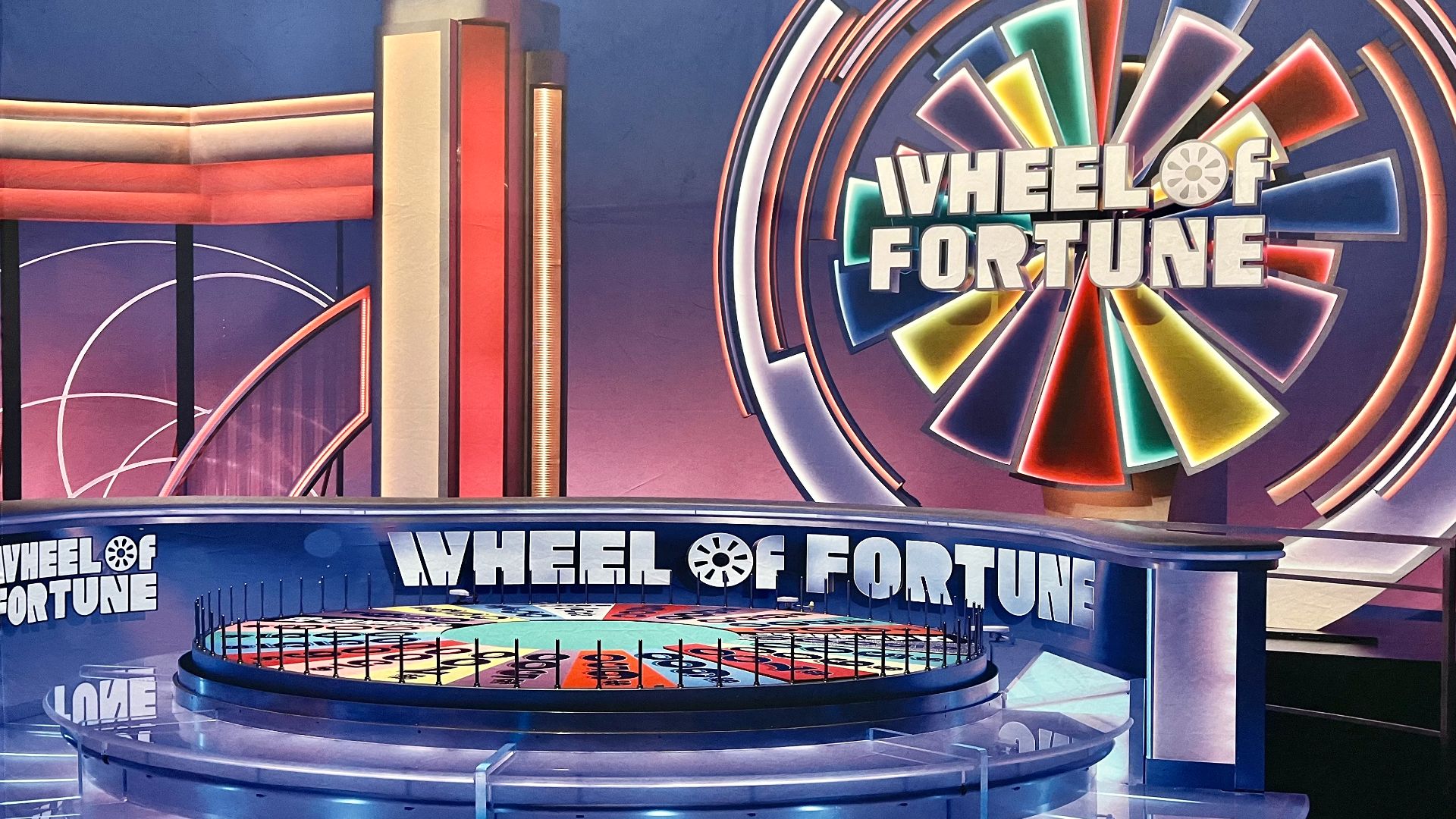 File:Wheel of Fortune Live (52568339335).jpg