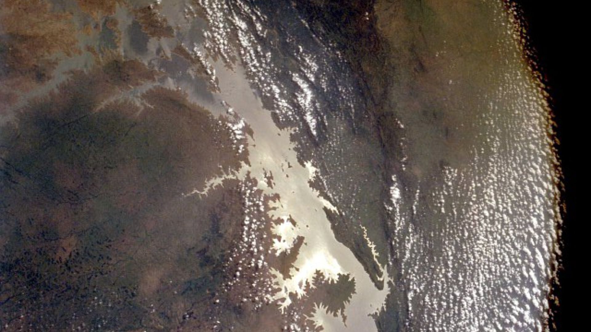 File:Volta lake.jpg