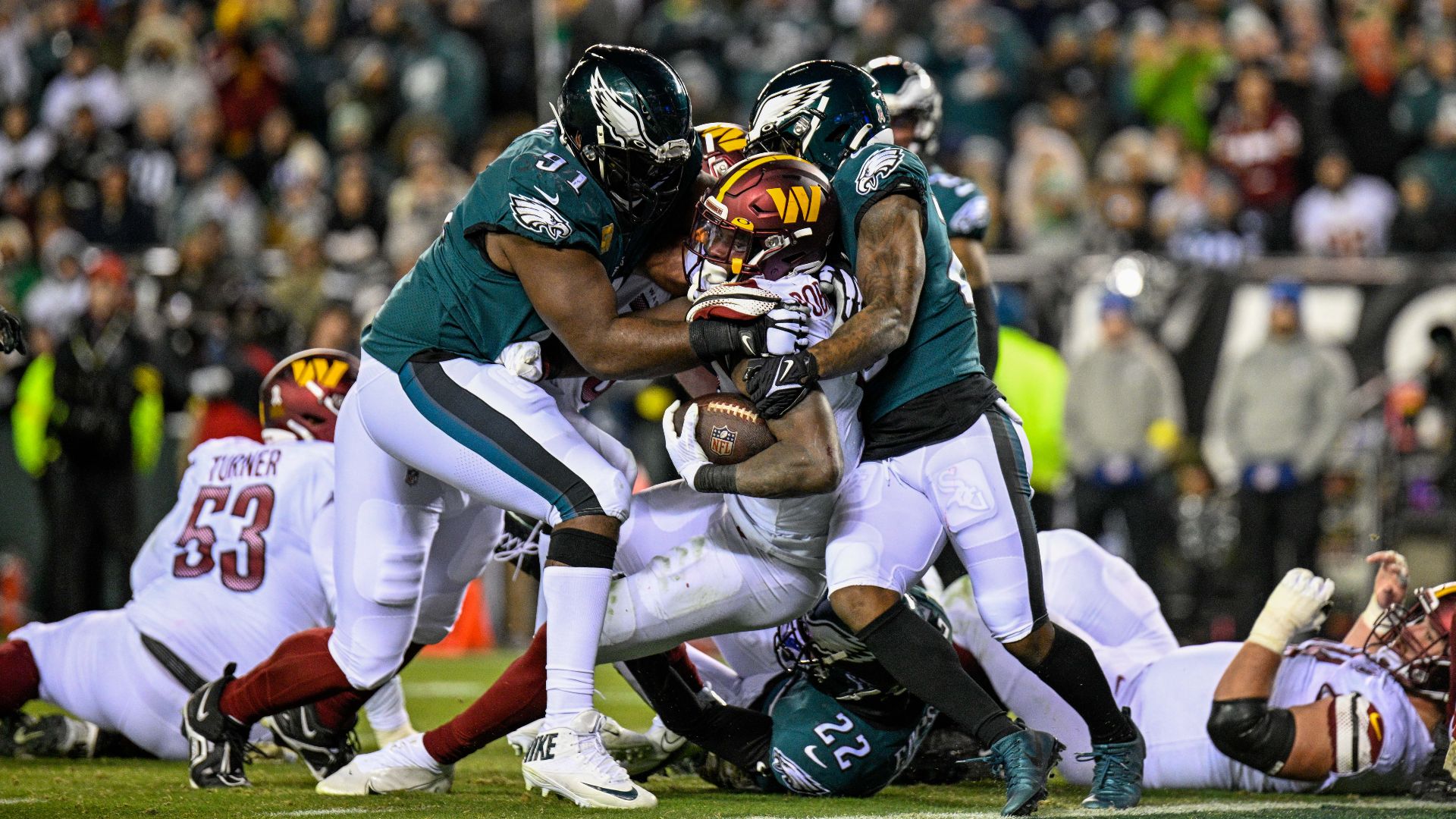 File:Washington Commanders vs Philadelphia Eagles, 2022.jpg