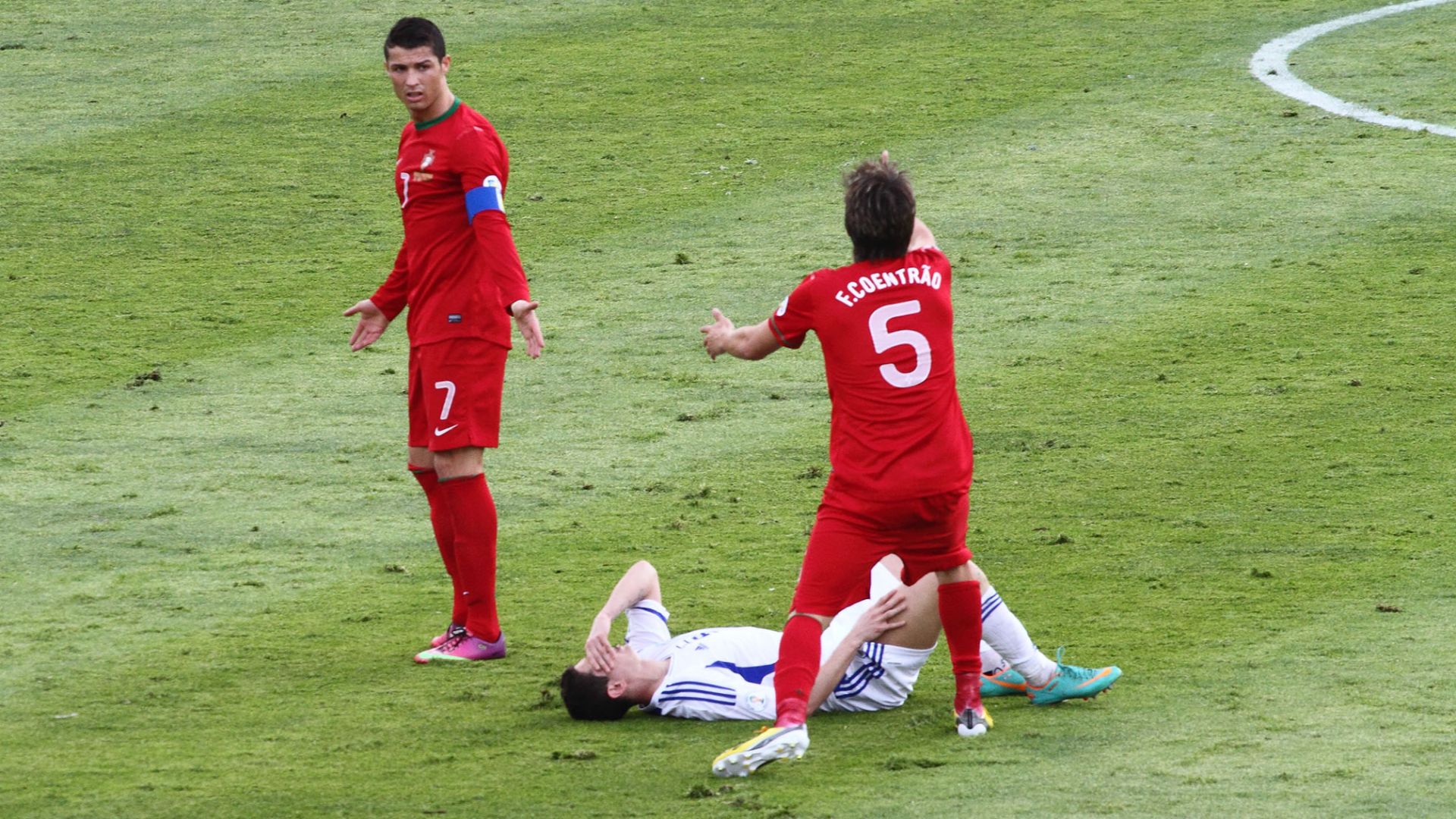 File:Cristiano Ronaldo 2013.jpg