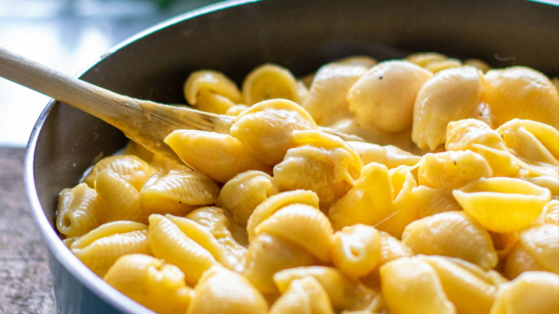 a bowl of macaroni and cheese