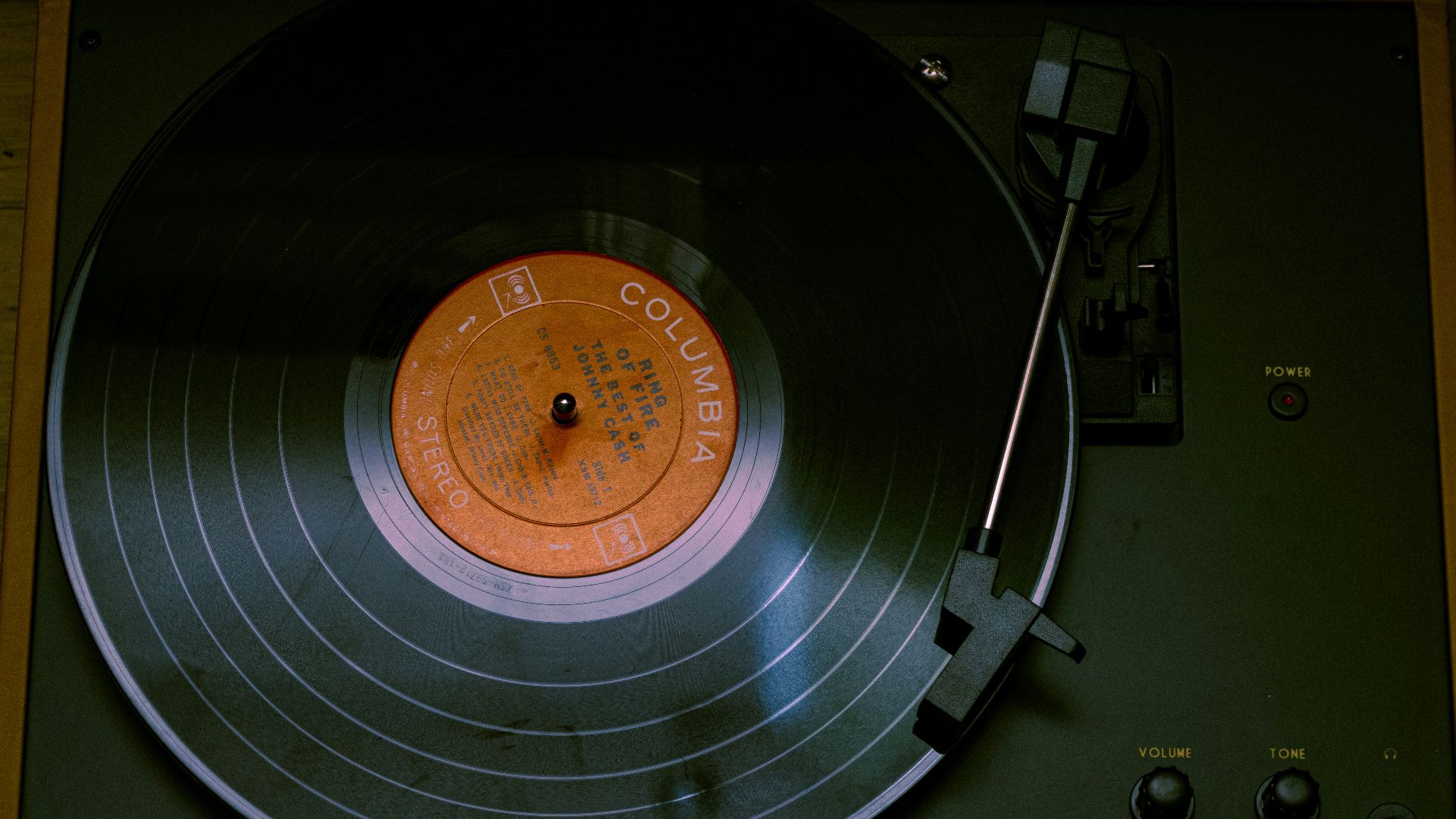 black and brown vinyl record player