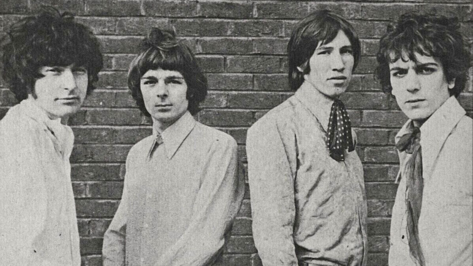 File:Pink Floyd 1967 with Syd Barrett.jpg