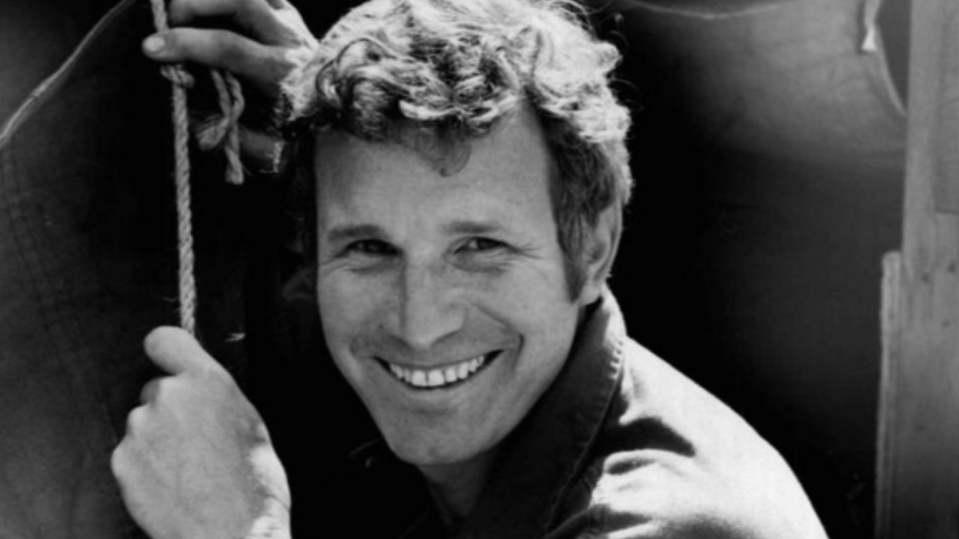 File:Wayne Rogers Trapper John MASH 1972.JPG