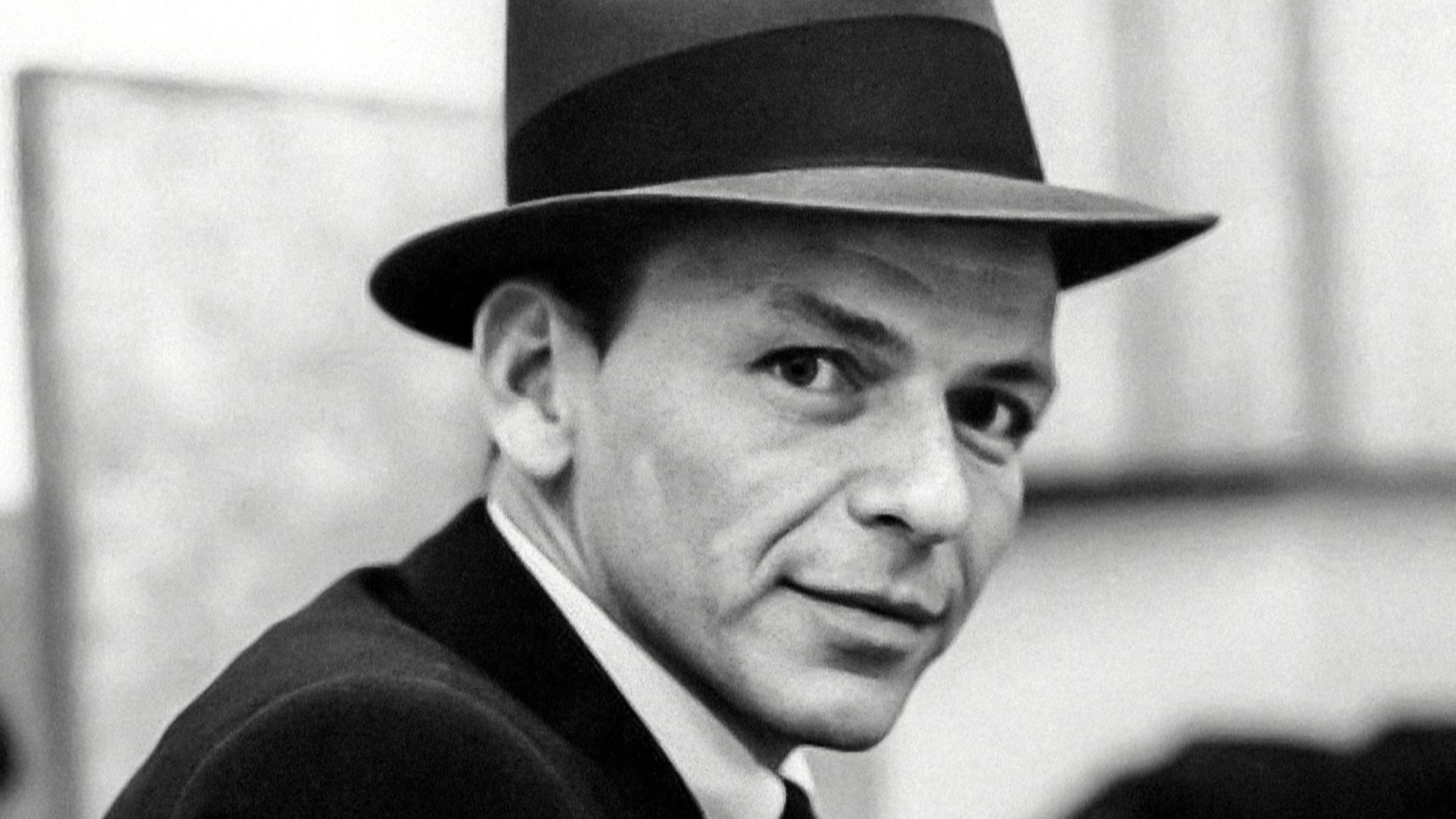 File:Frank Sinatra (1957 studio portrait close-up).jpg