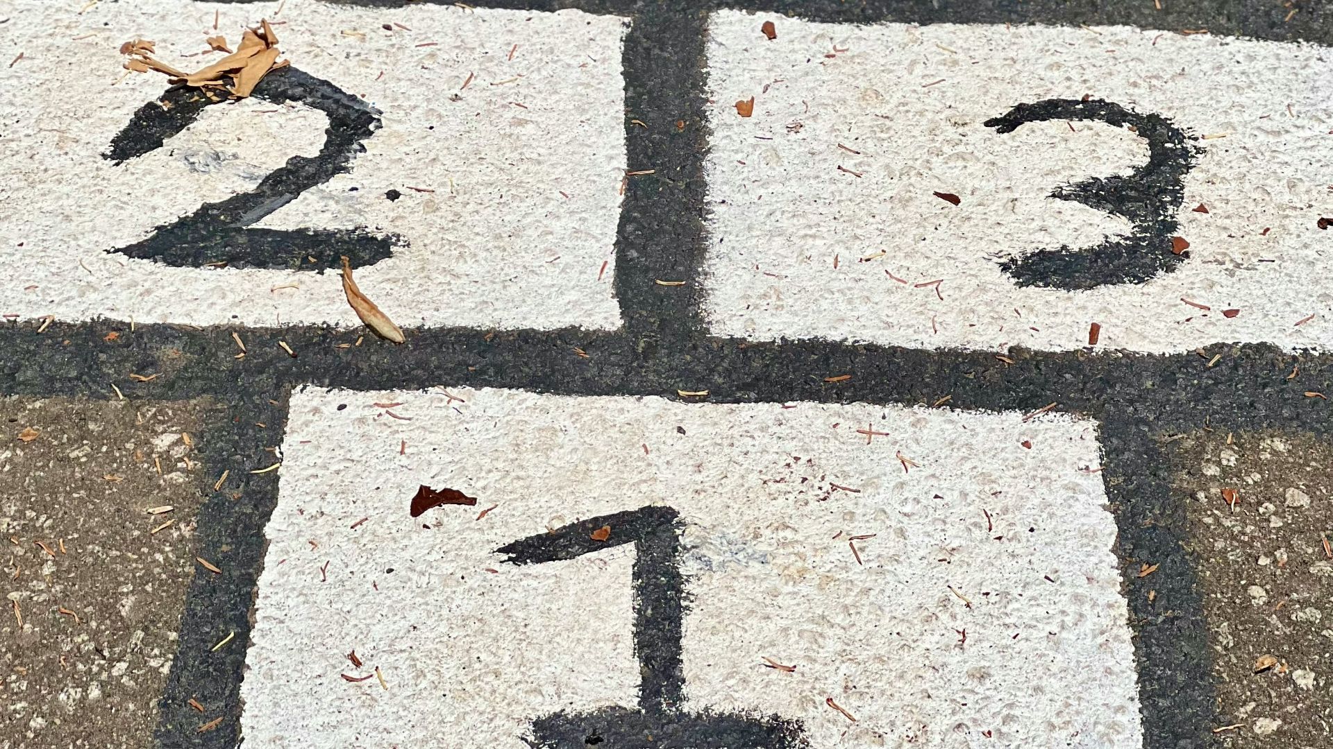 a street sign with a number on it