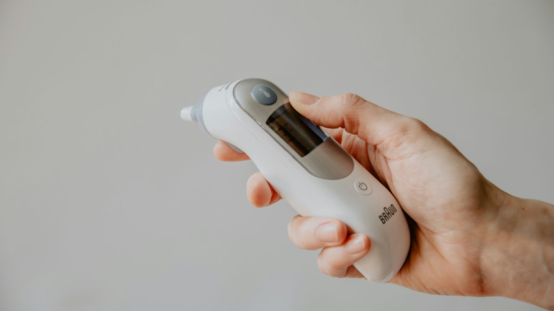 Ear thermometer for checking fever