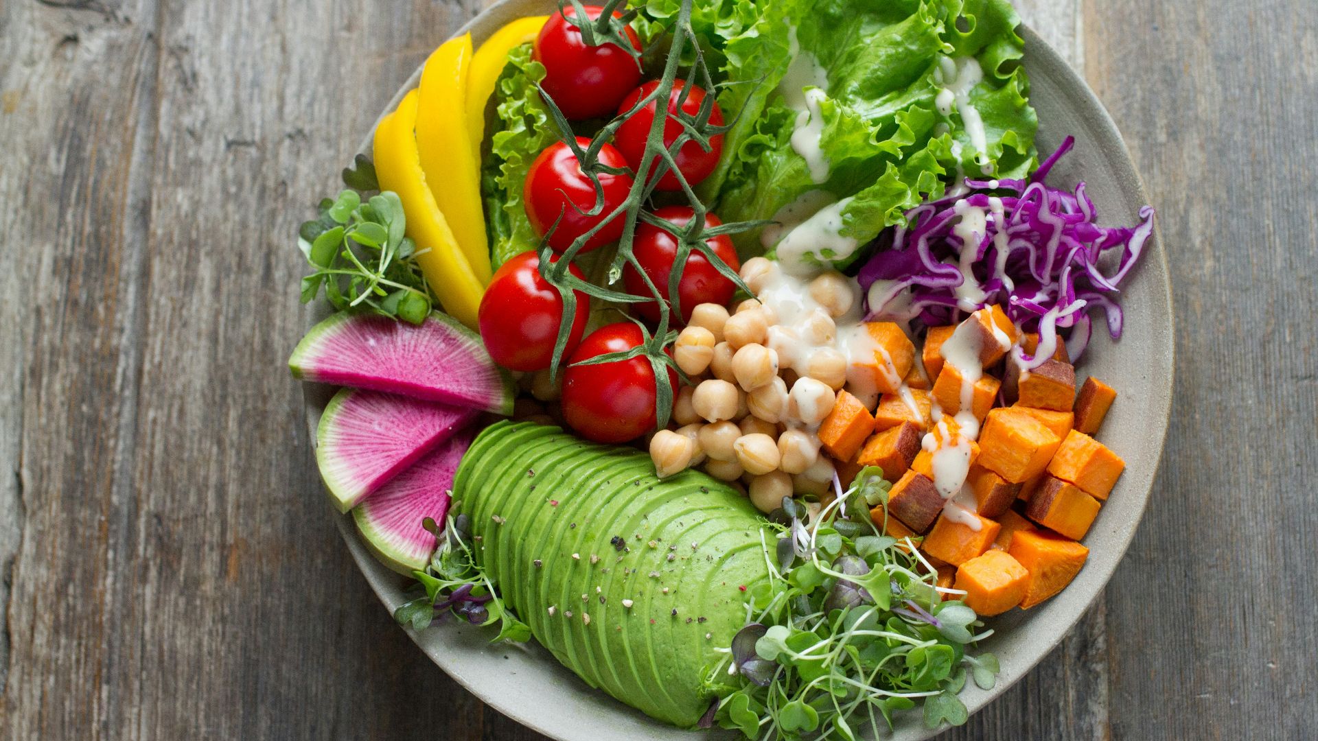 bowl of vegetable salads
