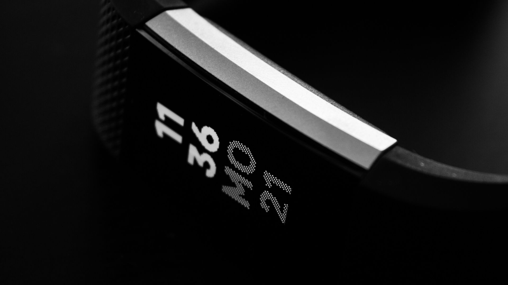 activity tracker reading 11 36 Mo 21