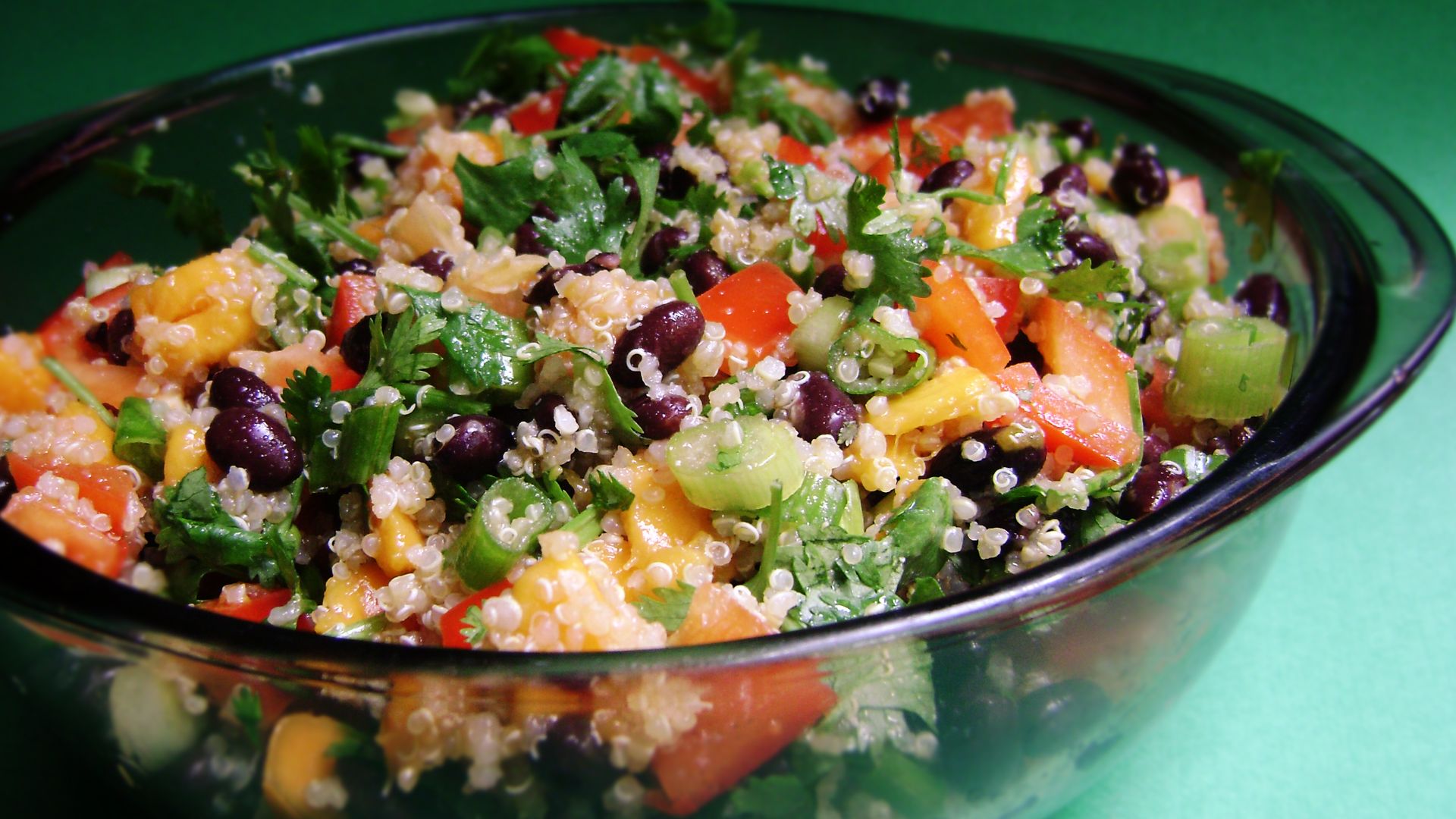 File:Quinoa, Black Bean, and Mango Salad.png
