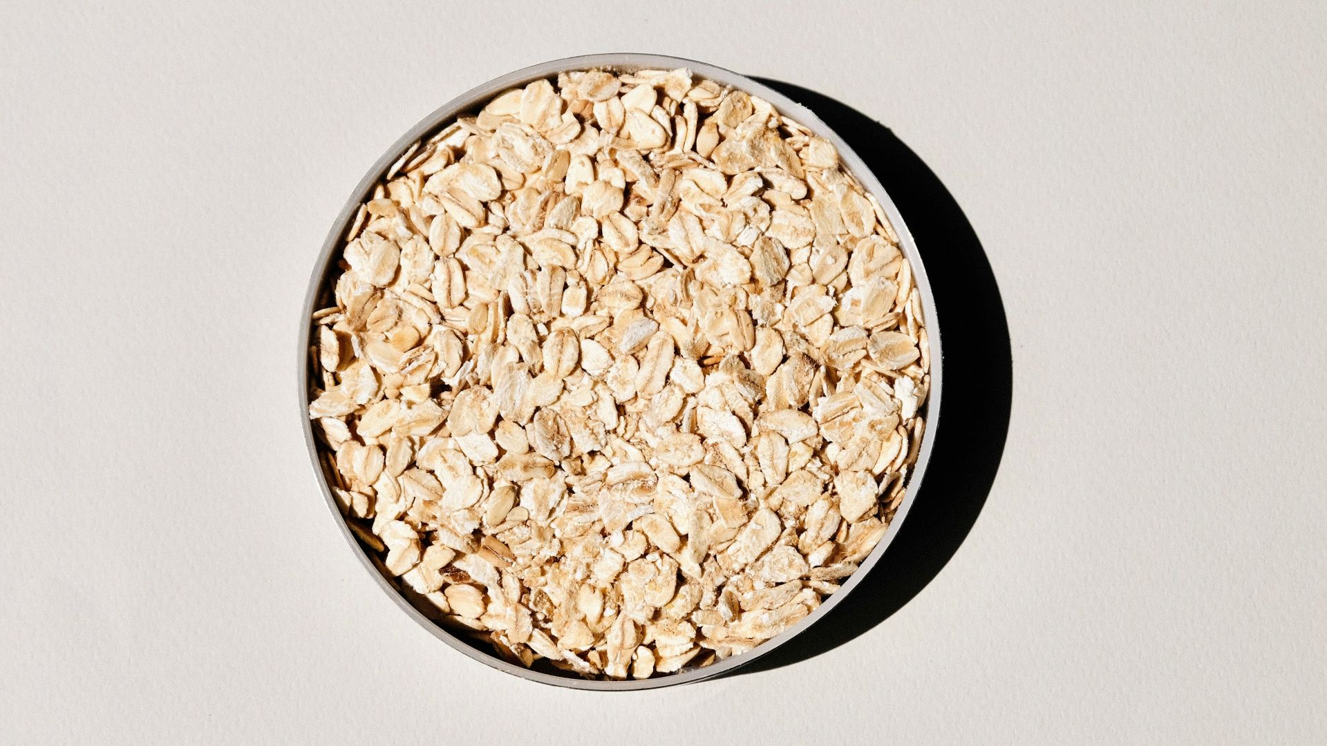 brown and white ceramic bowl