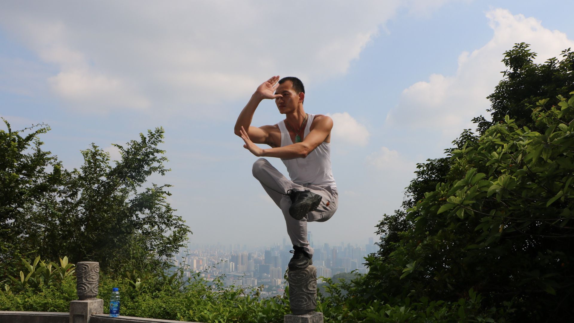 File:Balance on one leg.jpg