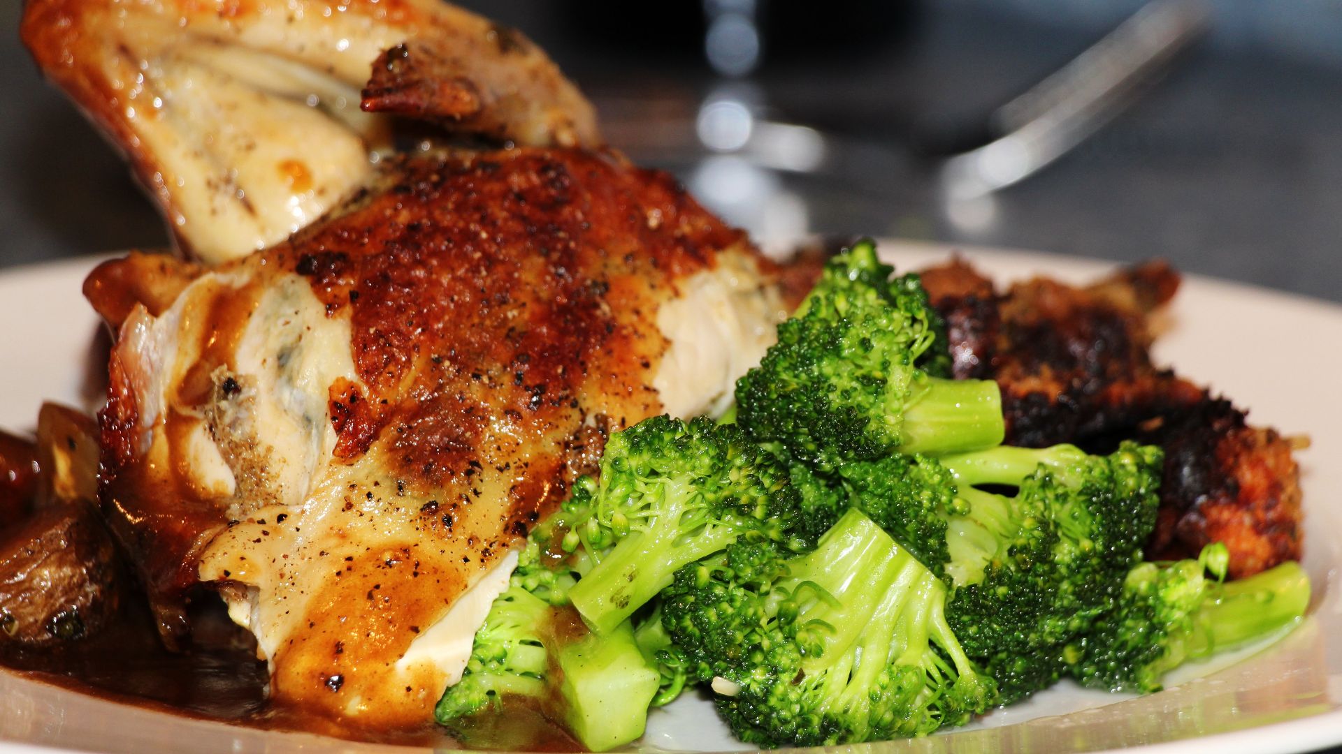 File:Roasted Chicken Dinner Plate, Broccoli, Demi Glace.jpg