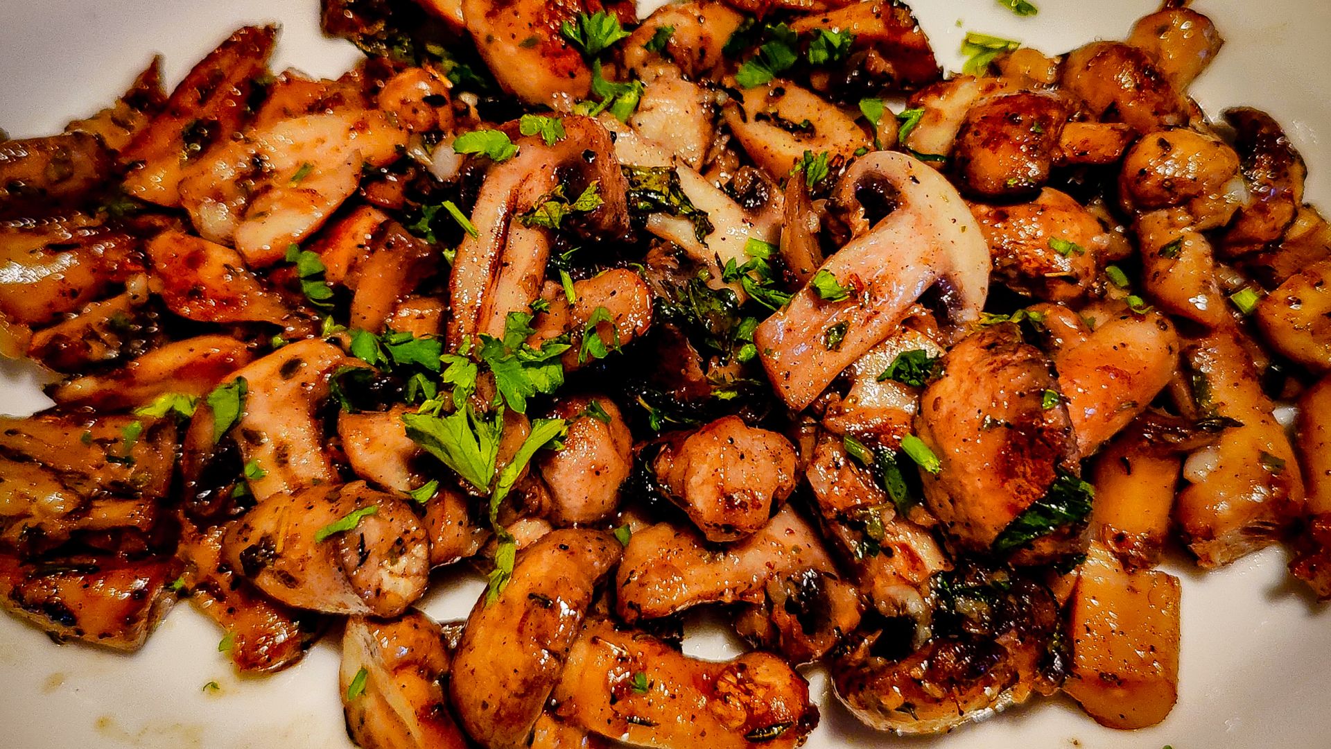 File:Thyme roasted mushrooms.jpg