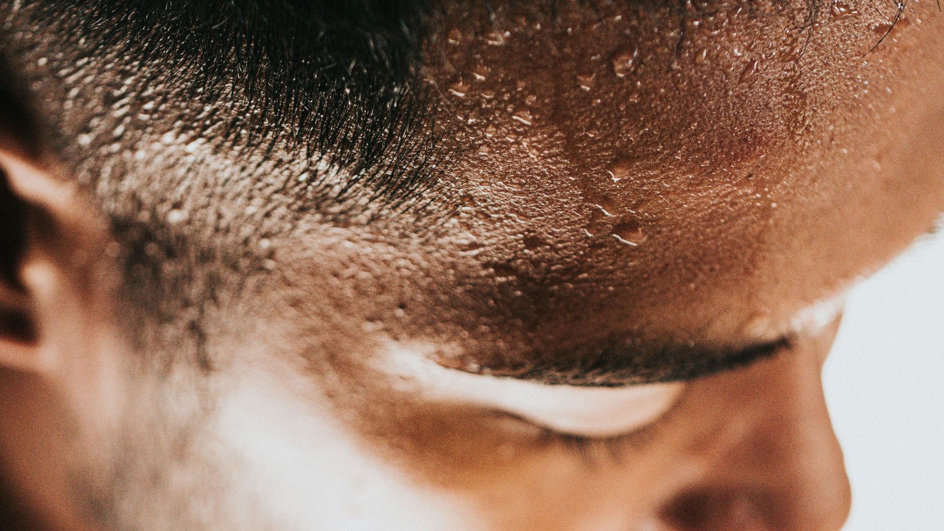 man in white and black crew neck shirt