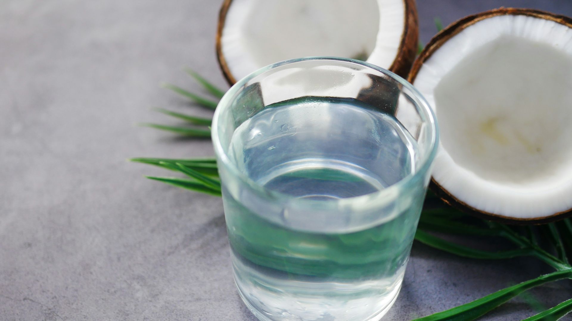 clear drinking glass with water