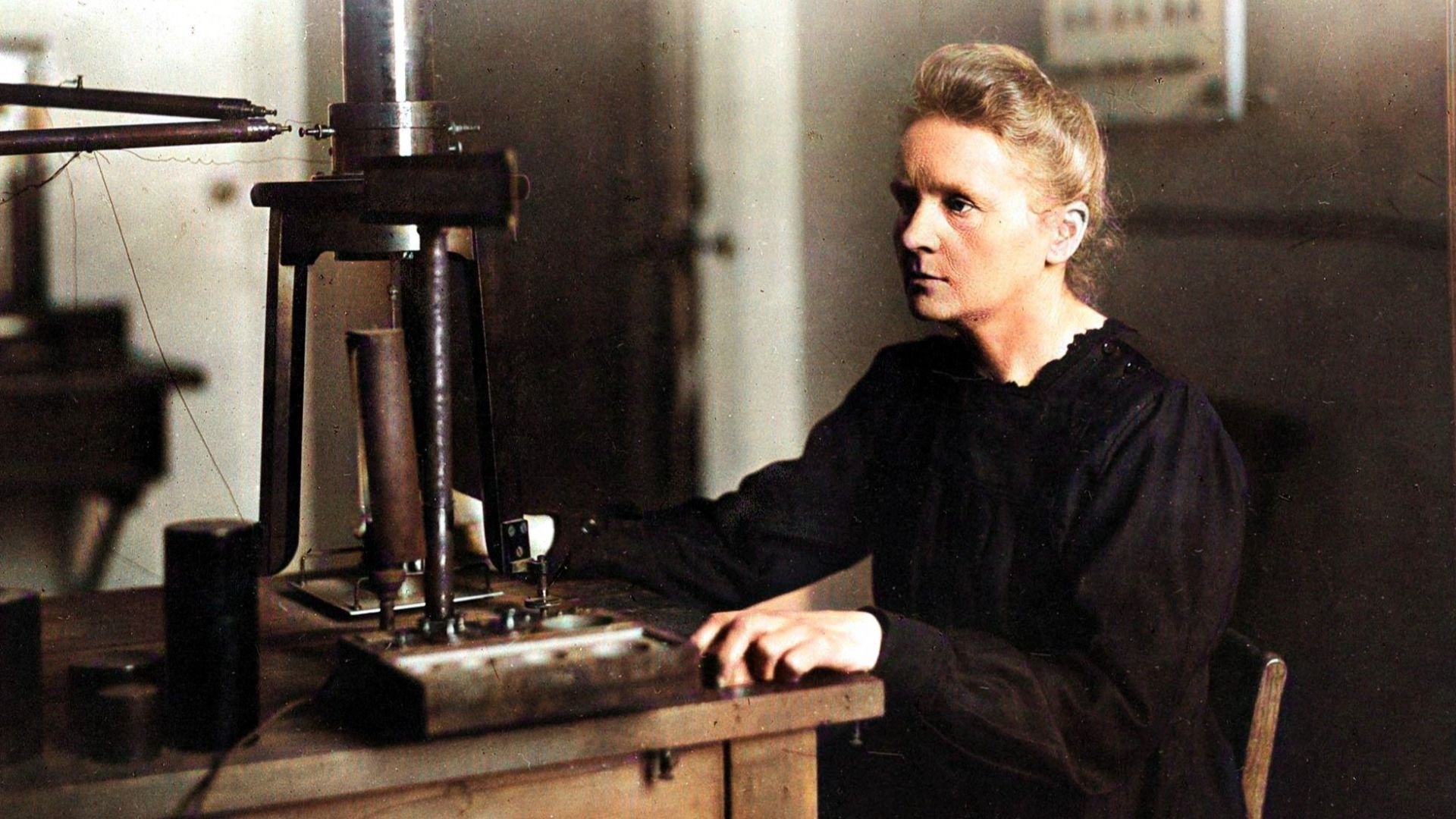 File:Marie-curie-Colorized.jpg