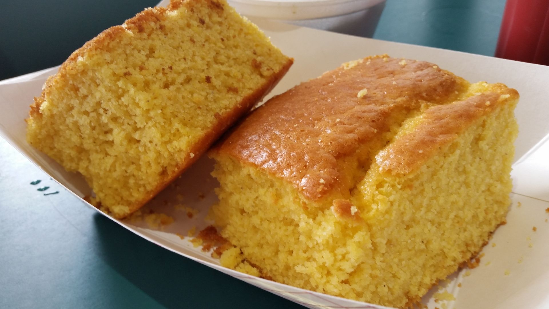 File:Coop's West Texas BBQ cornbread.jpg
