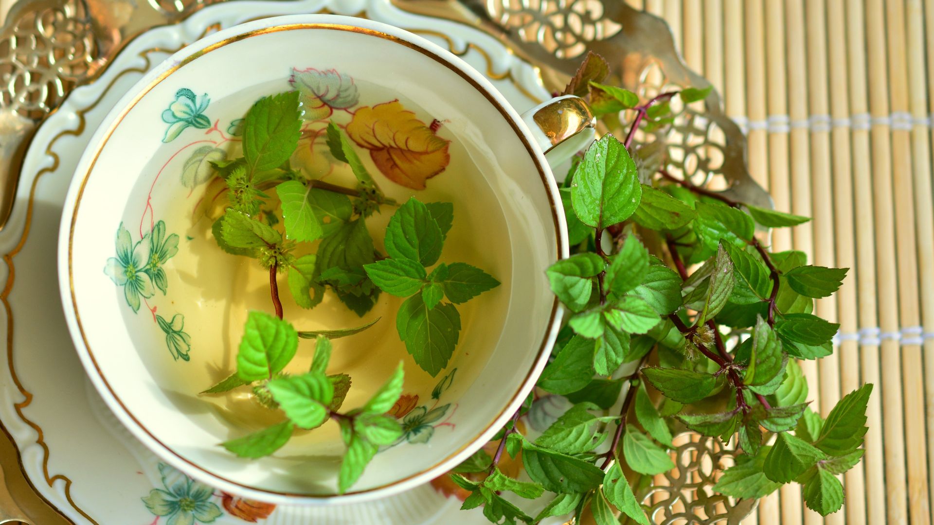File:Peppermint tea 2.jpg