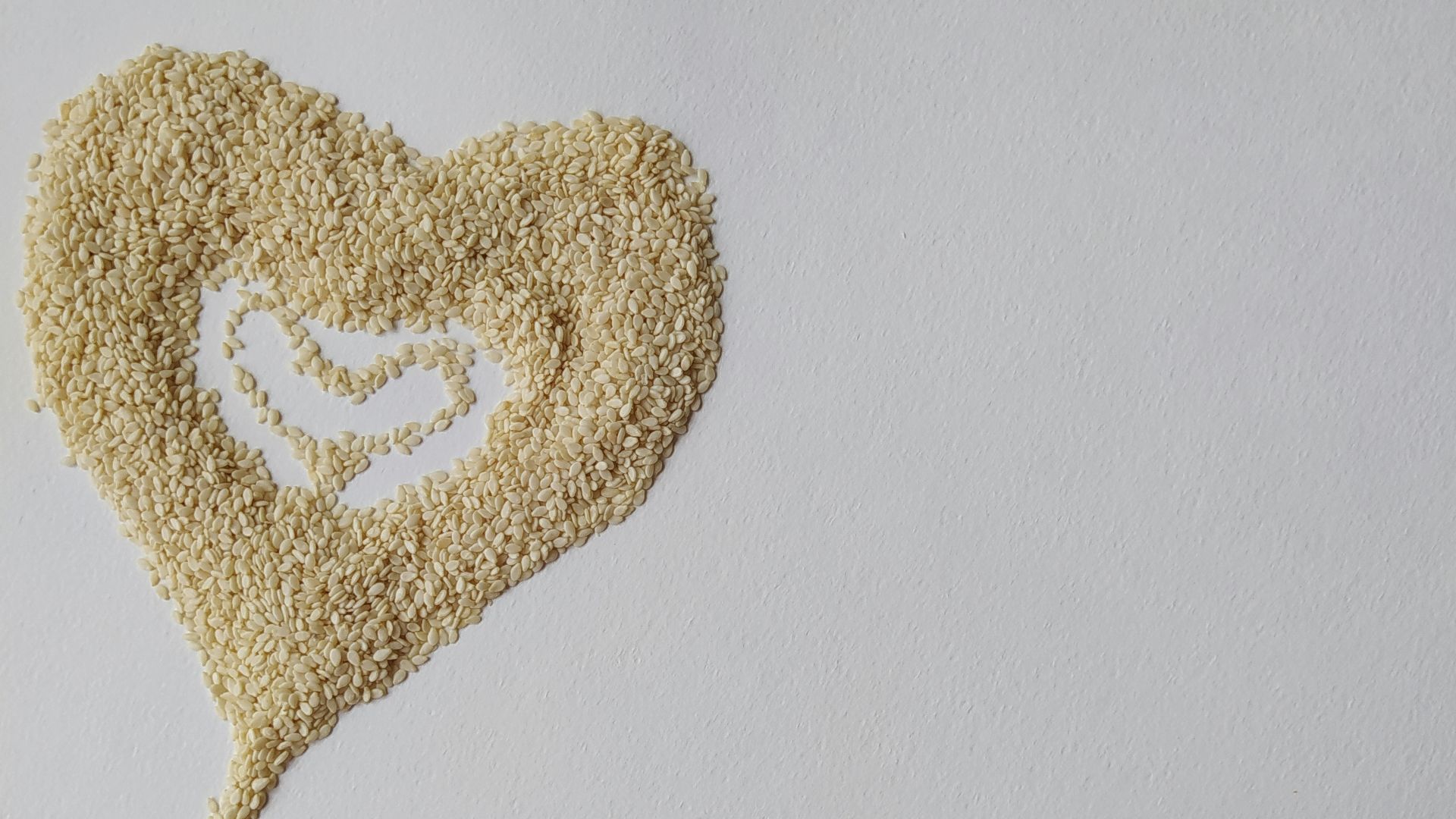 a picture of a heart made out of grains