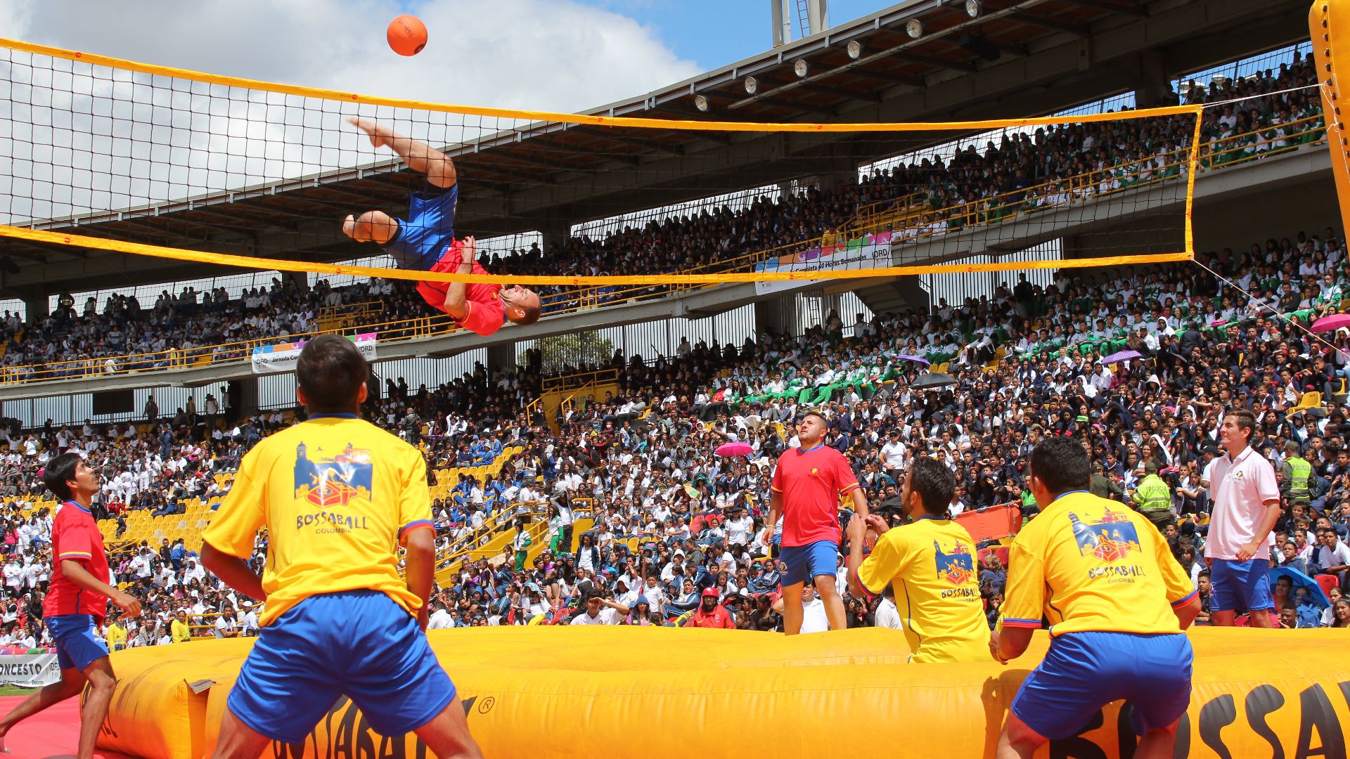 File:Bossaball in