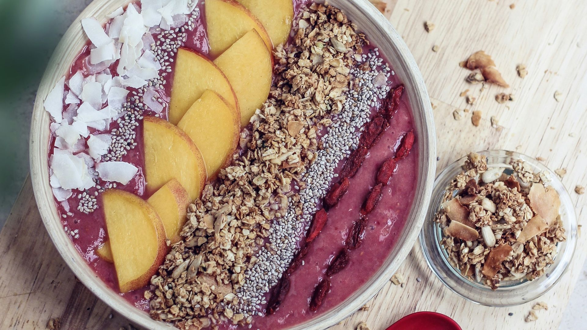 sliced fruits in white ceramic bowl