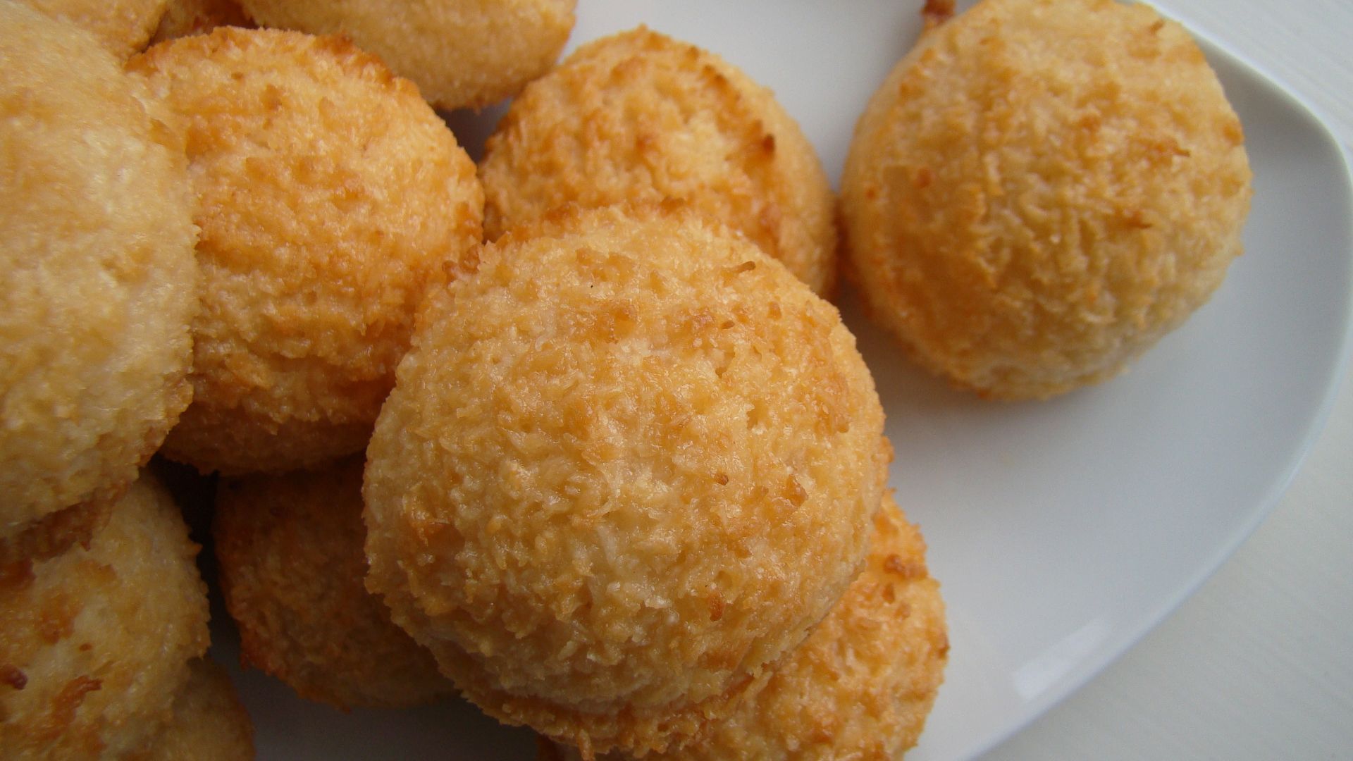 File:Vegan Macaroons (4687057364).jpg