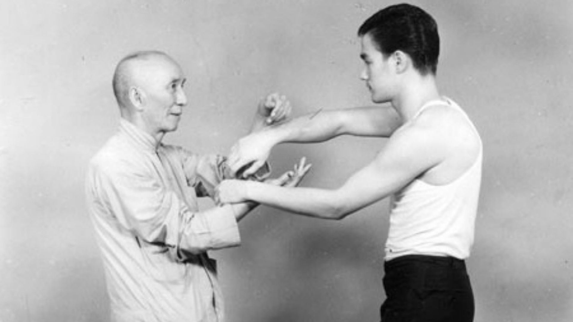 File:The age of 18 Bruce Lee and Ye Wen.jpg