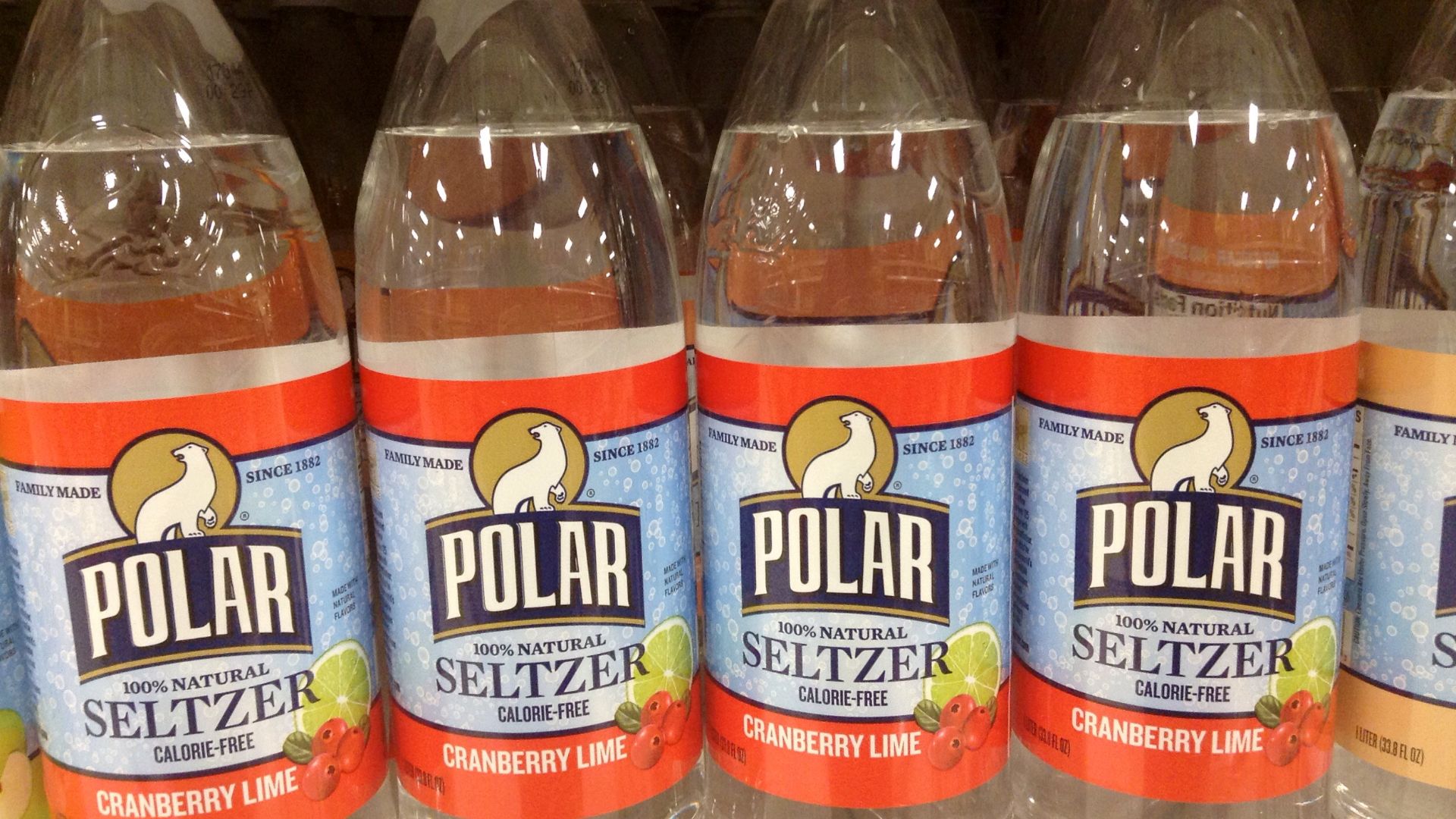 File:Polar Seltzer Cranberry Lime 1L Shelved.jpg