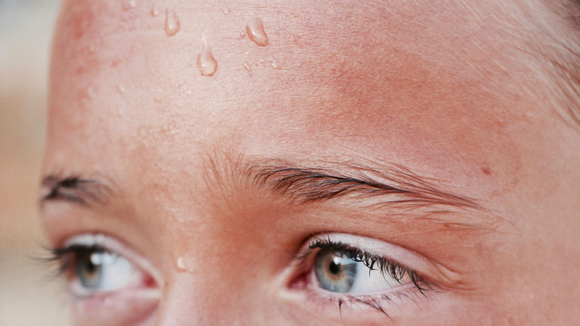 person's eyes looking on left side