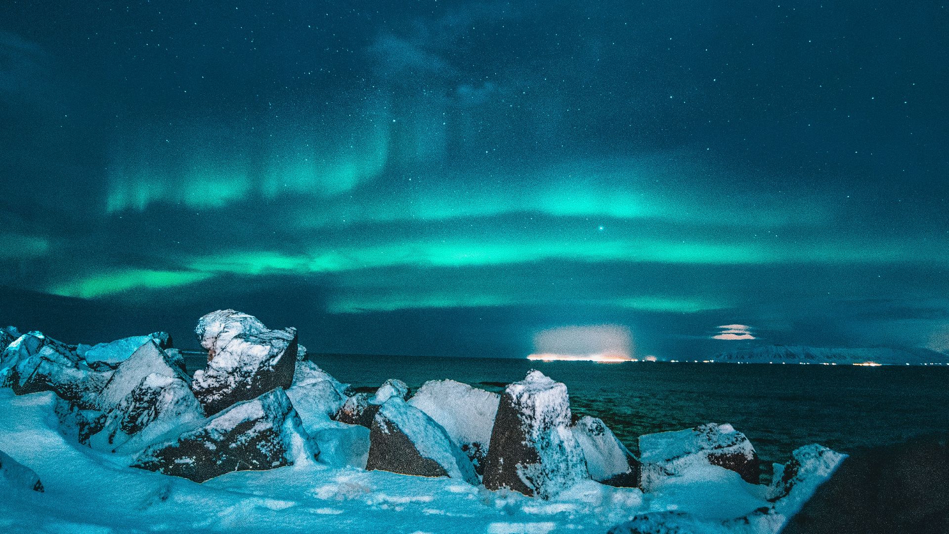 landscape photo of Aurora lights
