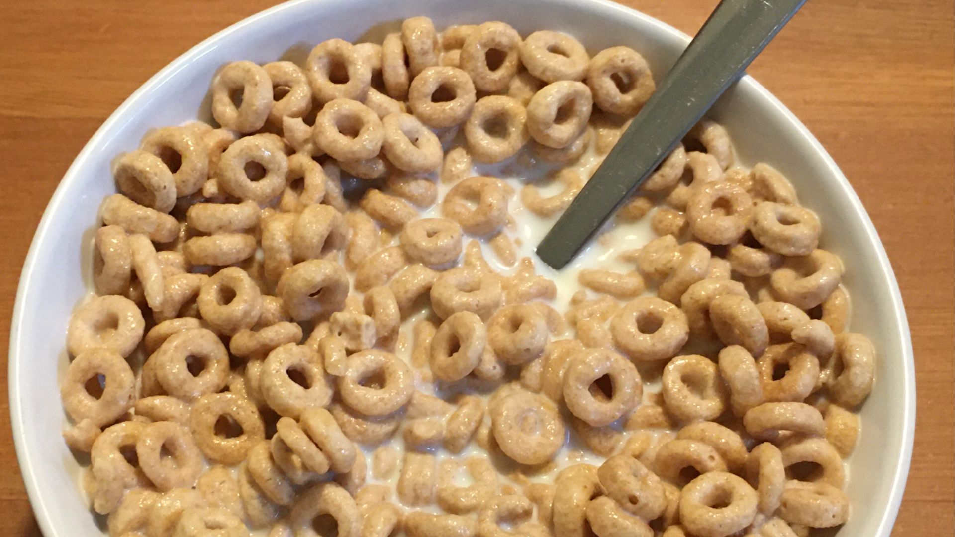 File:General Mills Honey Nut Cheerios, with milk.jpg