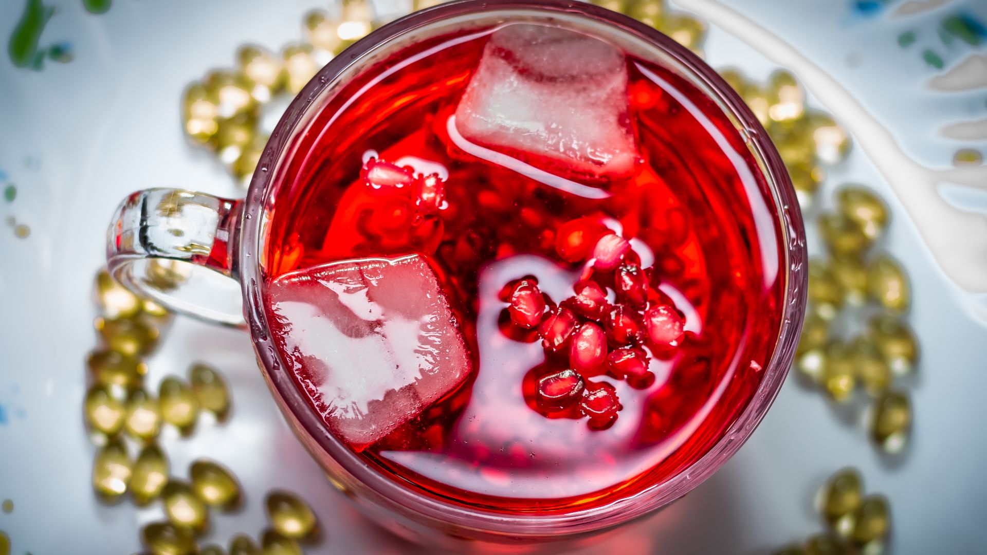 File:Pomegranate juice in glass with ice cubes -kolkata.jpg