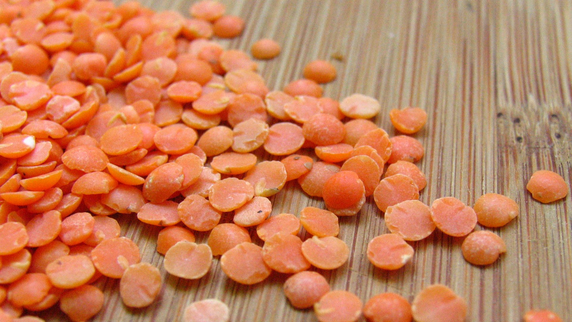 File:Dried red lentil.JPG