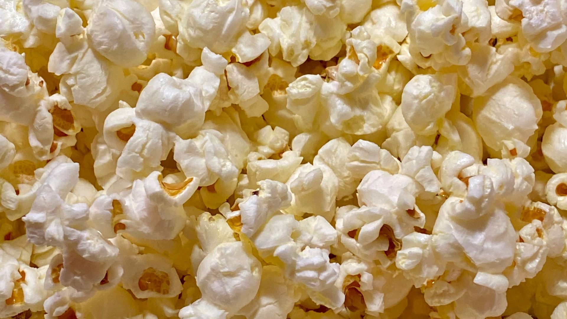 cooked popcorn