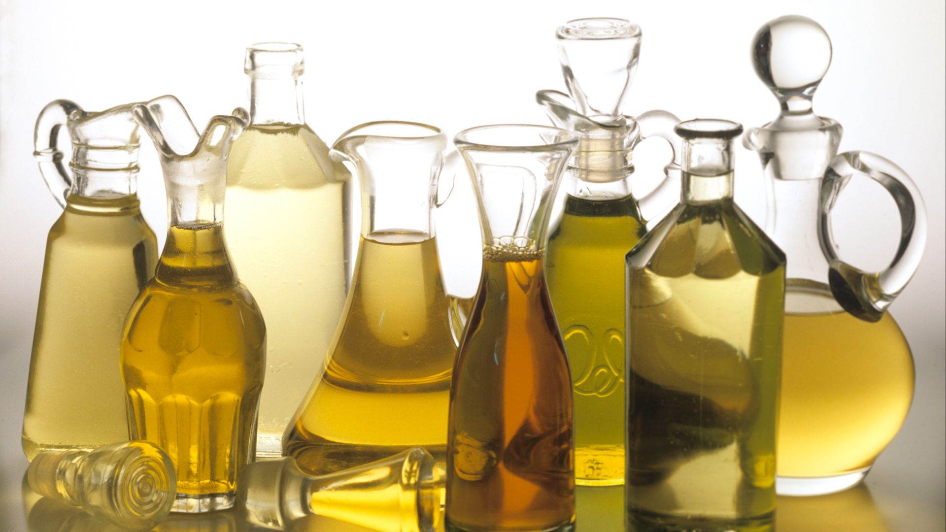 File:Many types of Oils.jpg