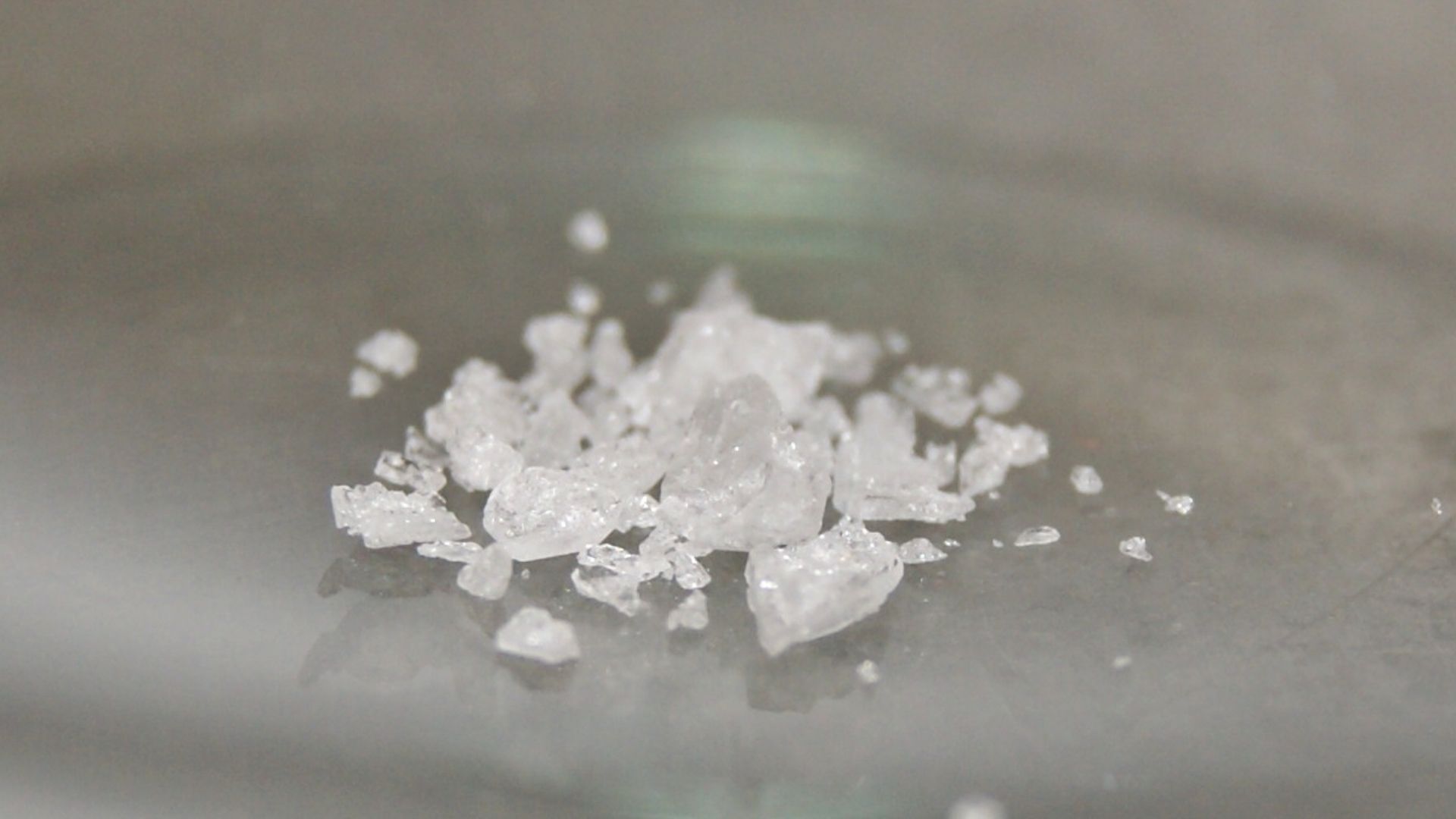 File:Potassium bromate by Danny S. - 001.JPG