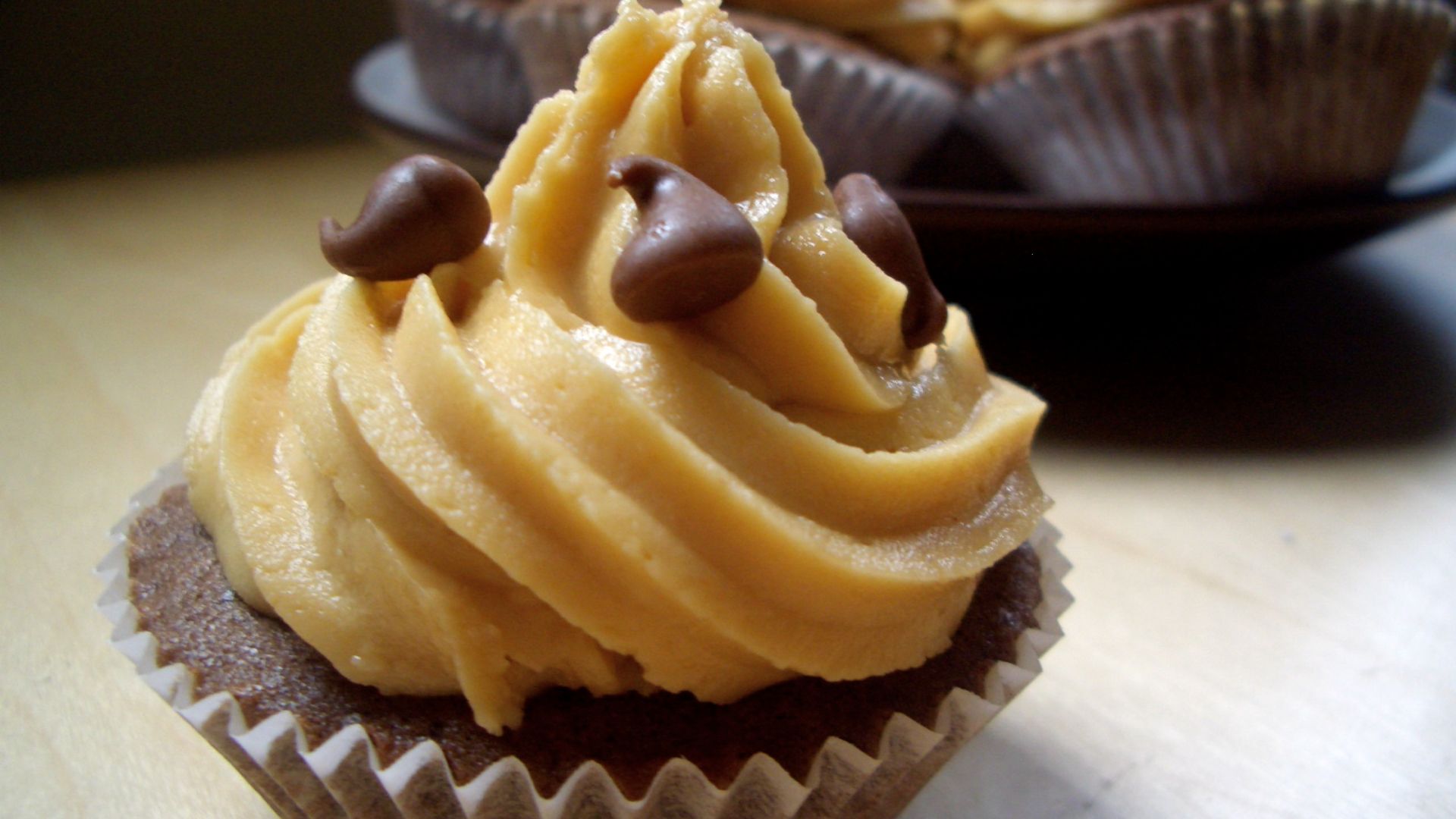 File:Cupcake that tasted exactly like a Reese's Peanut Butter Cup.jpg
