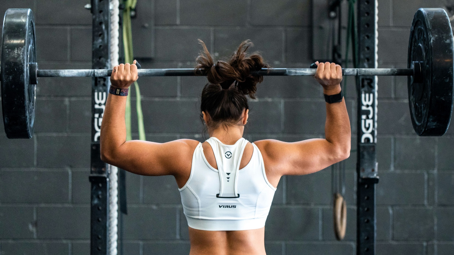 woman doing weight lifting