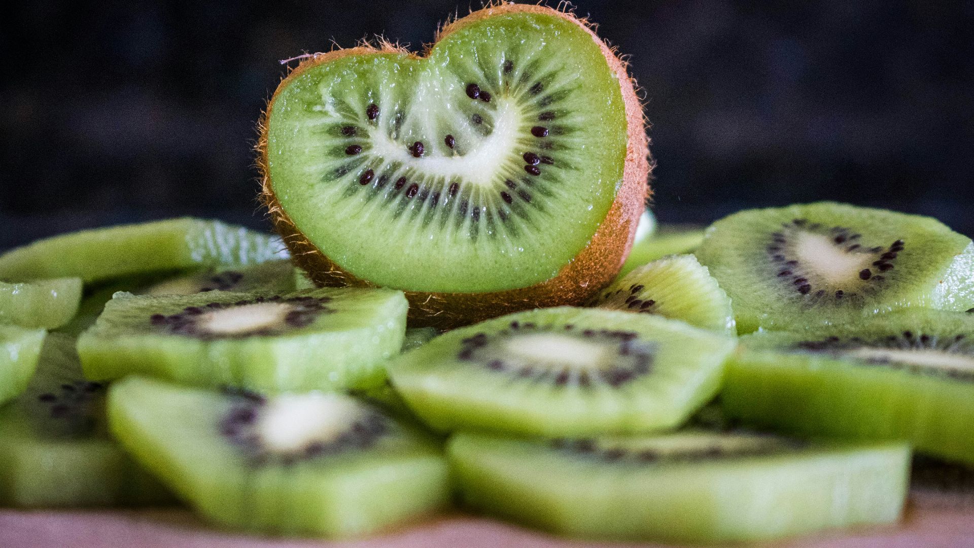 sliced Kiwi fruit